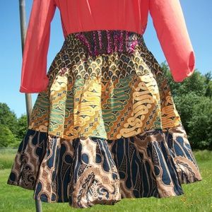 Knee Length Skirt Size M/L